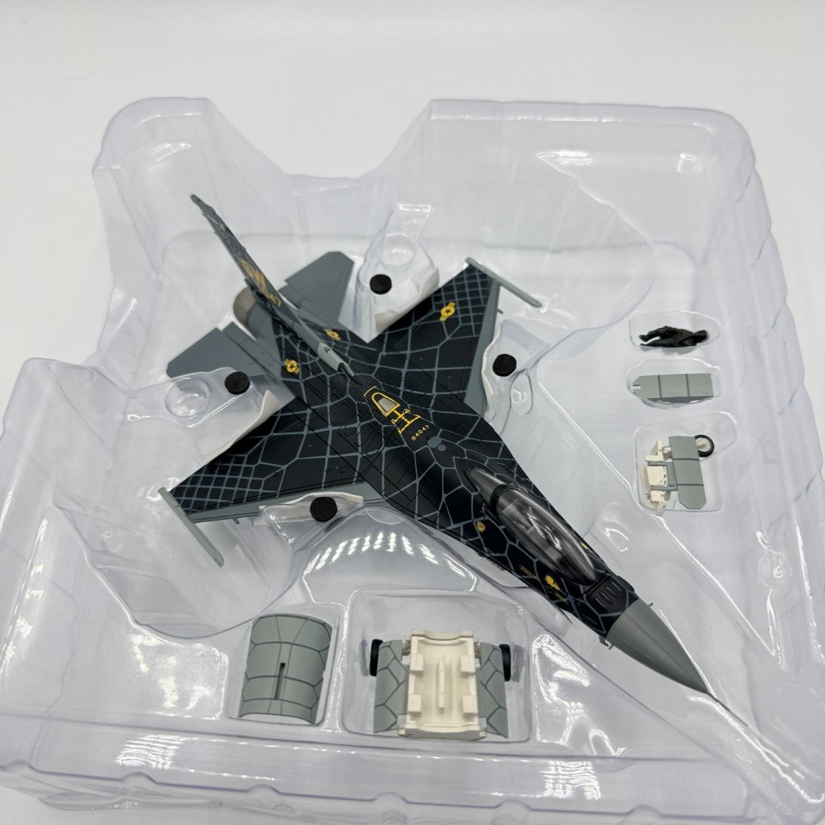 Hobby Master HA3883 1:72 F - 16C Venom Scheme, 64 - 0047, USAF Demo Team 2020 - Hobby Master