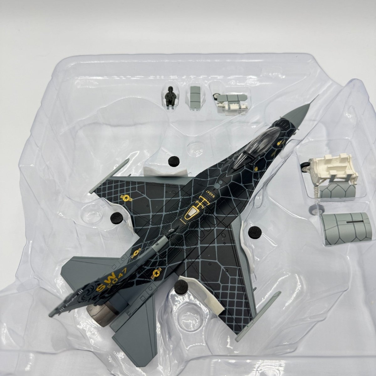 Hobby Master HA3883 1:72 F - 16C Venom Scheme, 64 - 0047, USAF Demo Team 2020 - Hobby Master