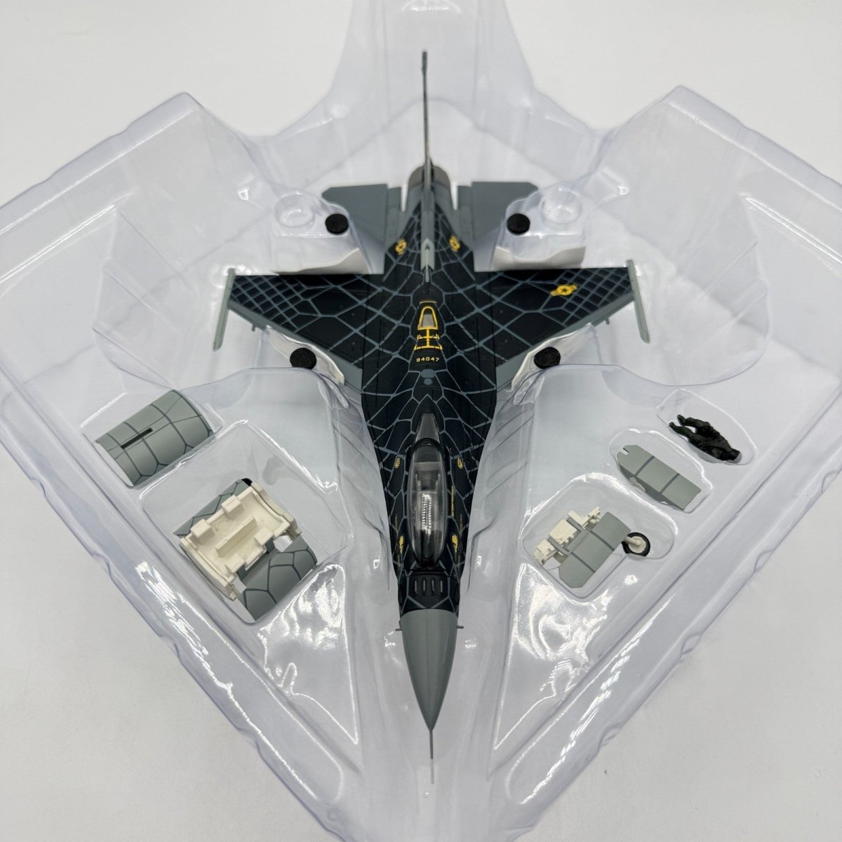 Hobby Master HA3883 1:72 F - 16C Venom Scheme, 64 - 0047, USAF Demo Team 2020 - Hobby Master