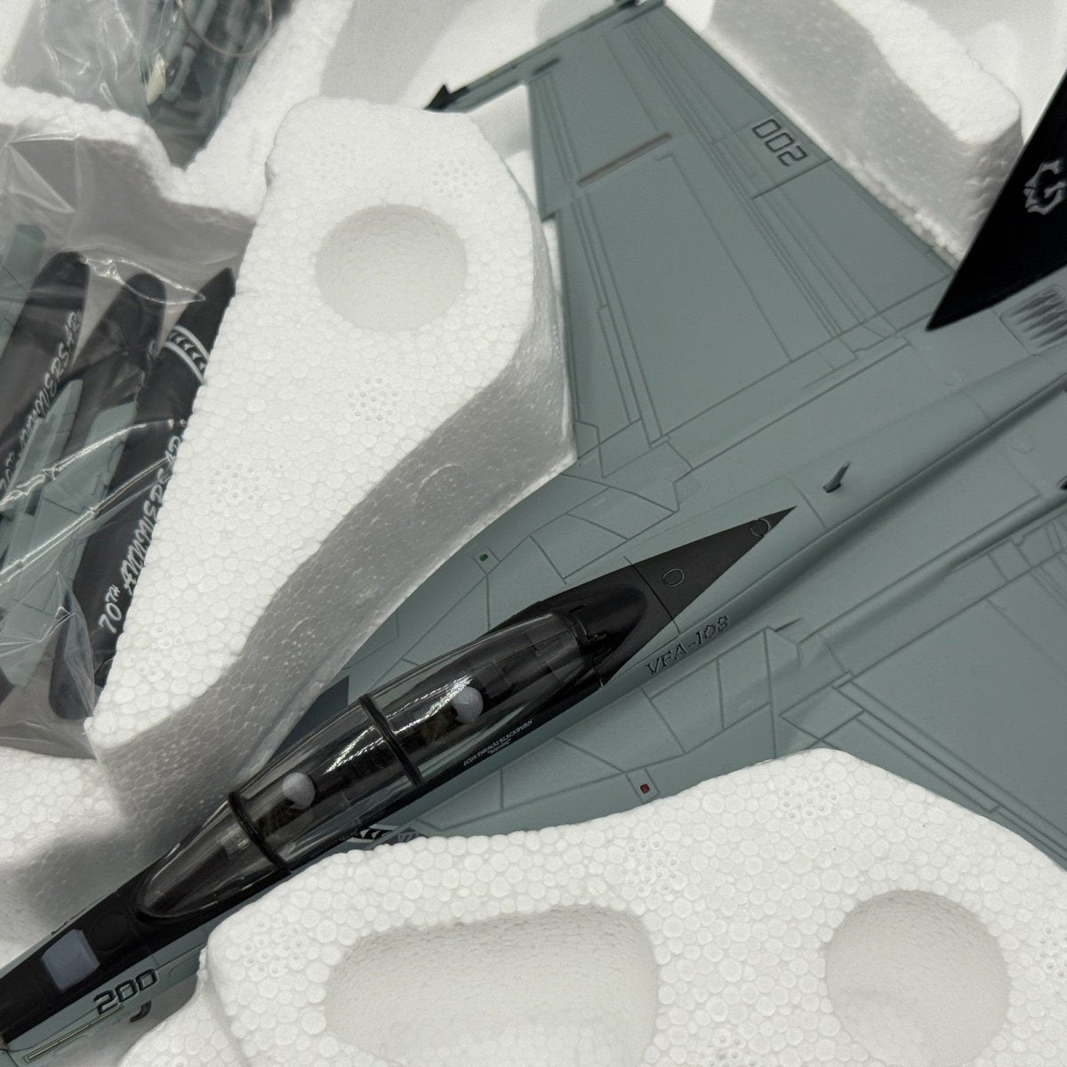 Hobby Master HA5104 1:72 F/A - 18F "Super Hornet" VFA - 103 USS Eisenhower 2013 - Hobby Master