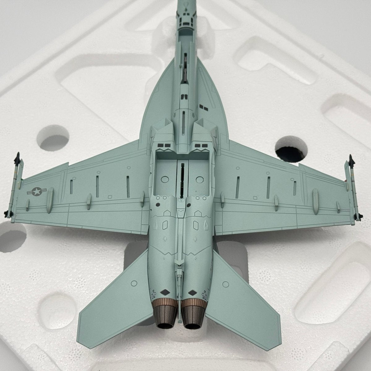 Hobby Master HA5115 1:72 F/A - 18E Super Hornet USN VFA - 151 Vigilantes - Hobby Master