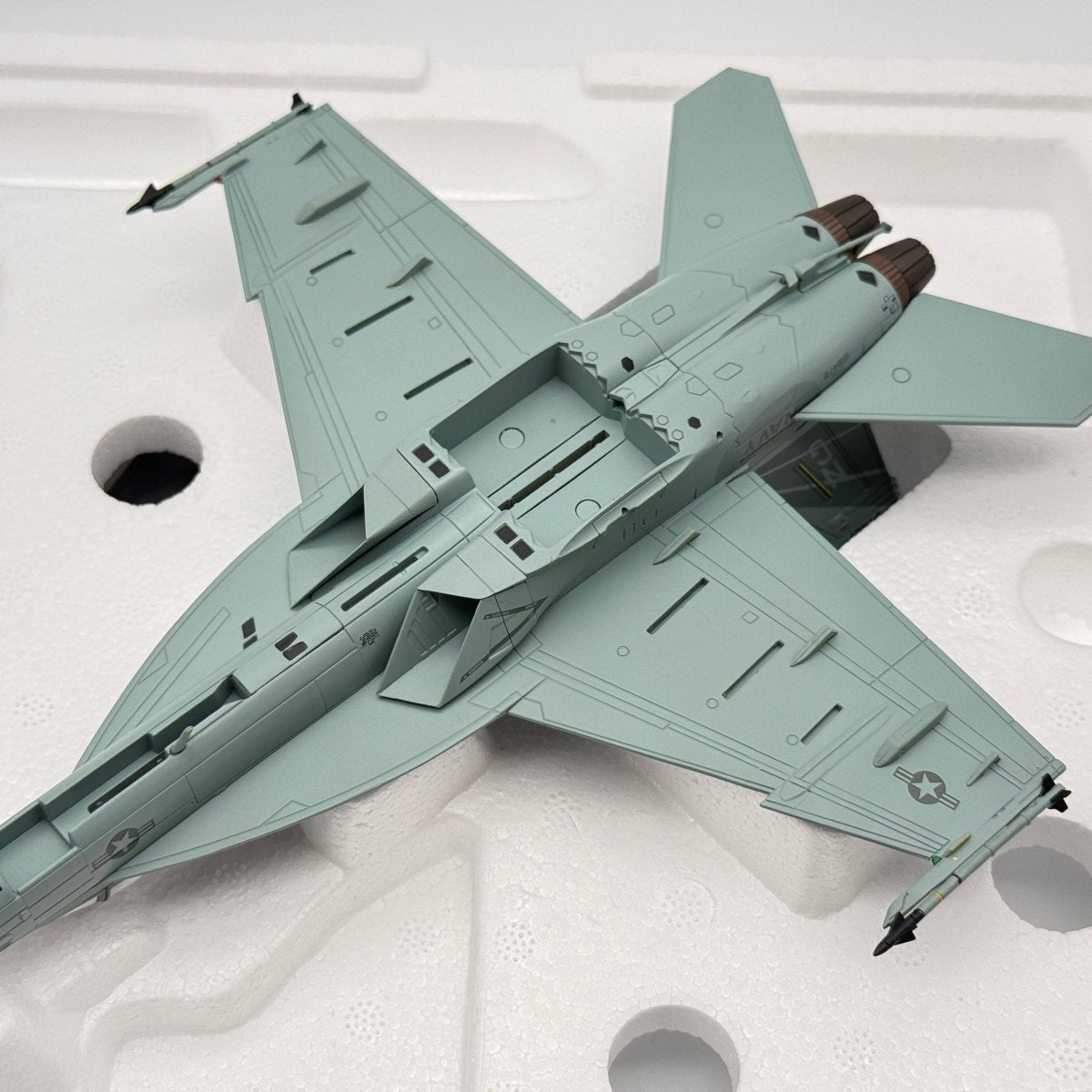 Hobby Master HA5115 1:72 F/A - 18E Super Hornet USN VFA - 151 Vigilantes - Hobby Master