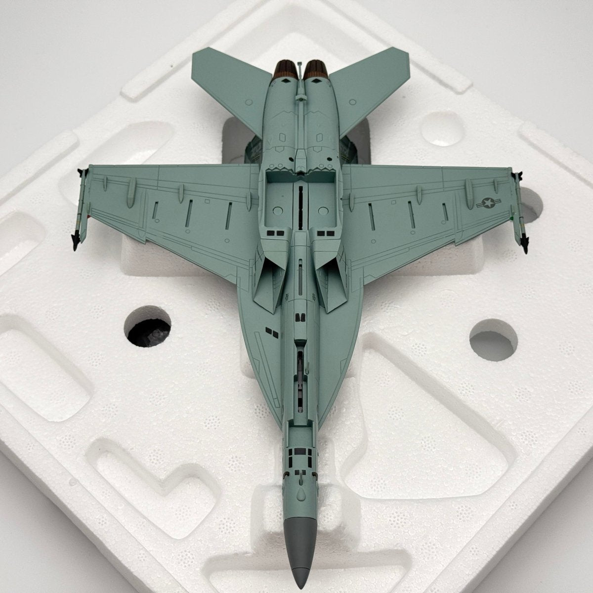 Hobby Master HA5115 1:72 F/A - 18E Super Hornet USN VFA - 151 Vigilantes - Hobby Master