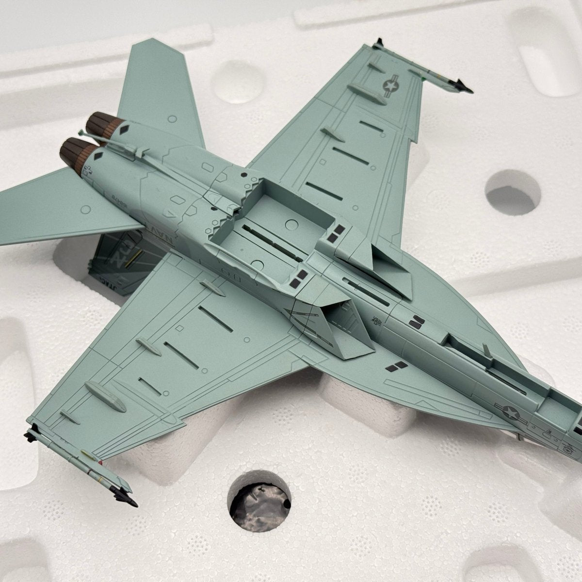 Hobby Master HA5115 1:72 F/A - 18E Super Hornet USN VFA - 151 Vigilantes - Hobby Master