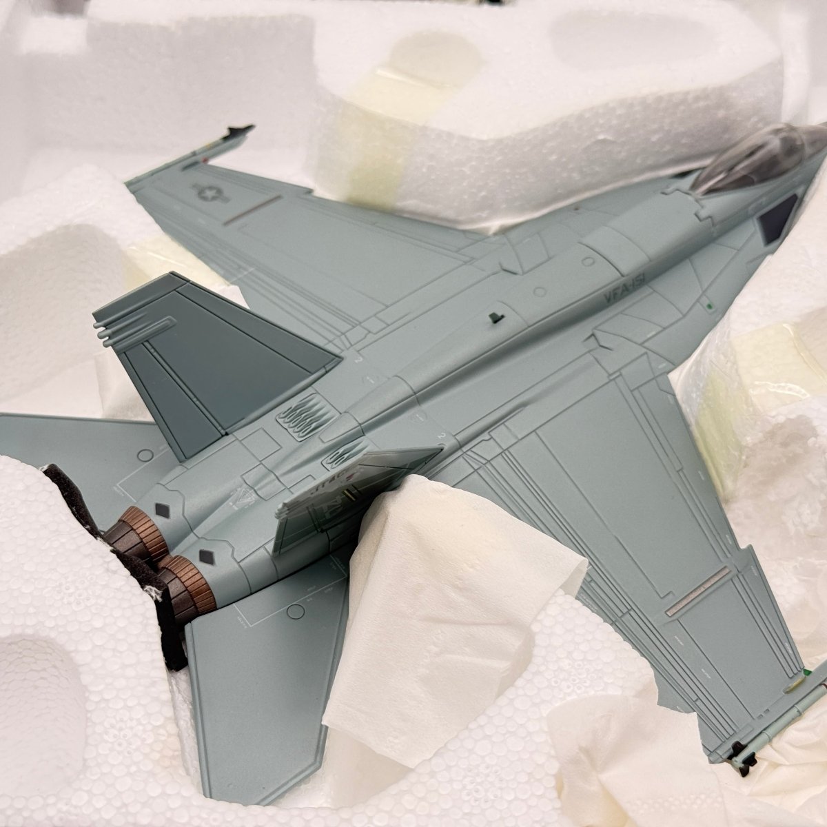 Hobby Master HA5115 1:72 F/A - 18E Super Hornet USN VFA - 151 Vigilantes - Hobby Master