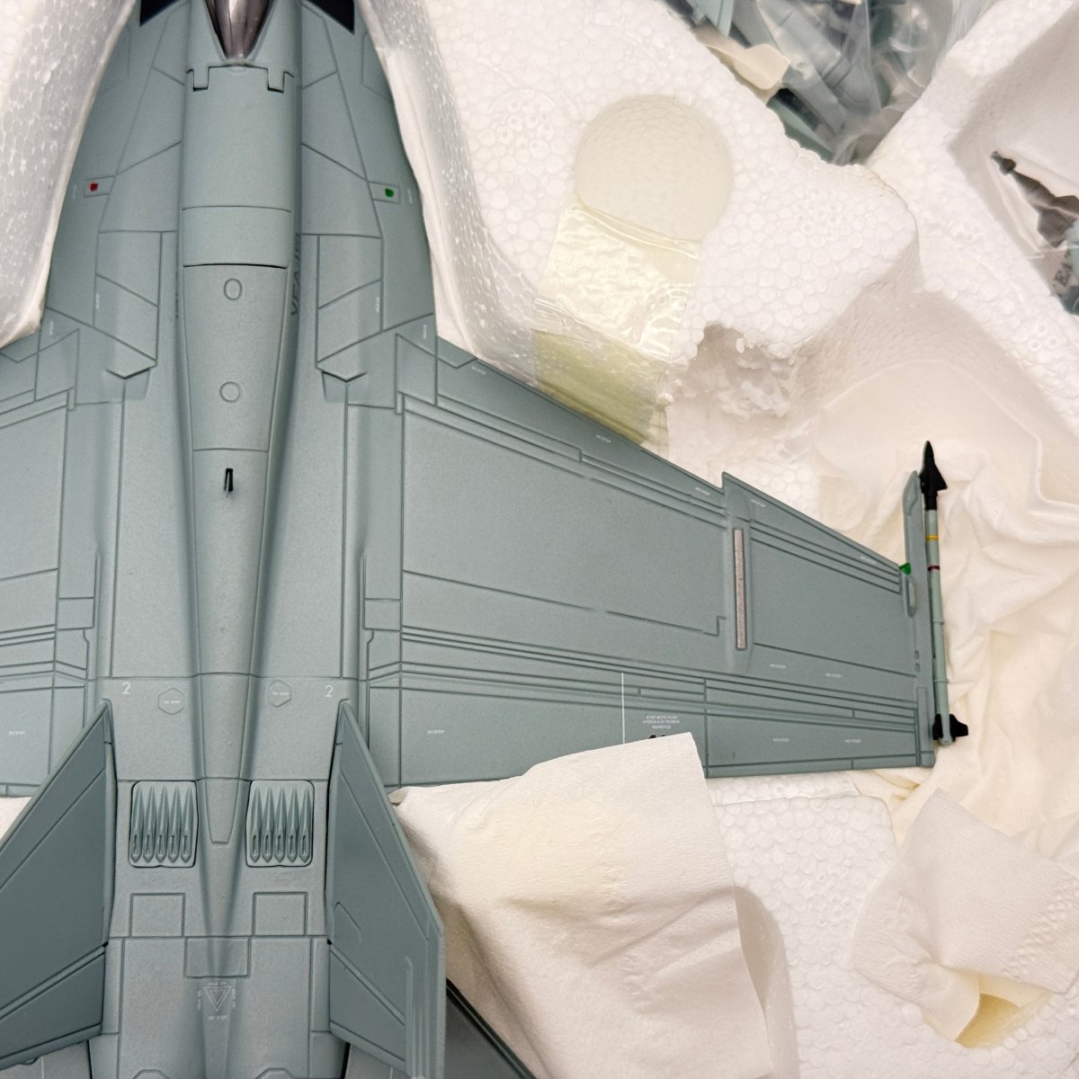 Hobby Master HA5115 1:72 F/A - 18E Super Hornet USN VFA - 151 Vigilantes - Hobby Master