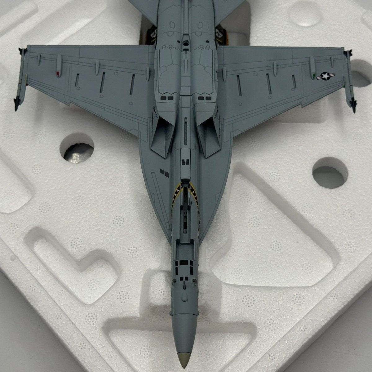 Hobby Master HA5120 1:72 F/A - 18F Super Hornet Operation Inherent Resolve - Hobby Master