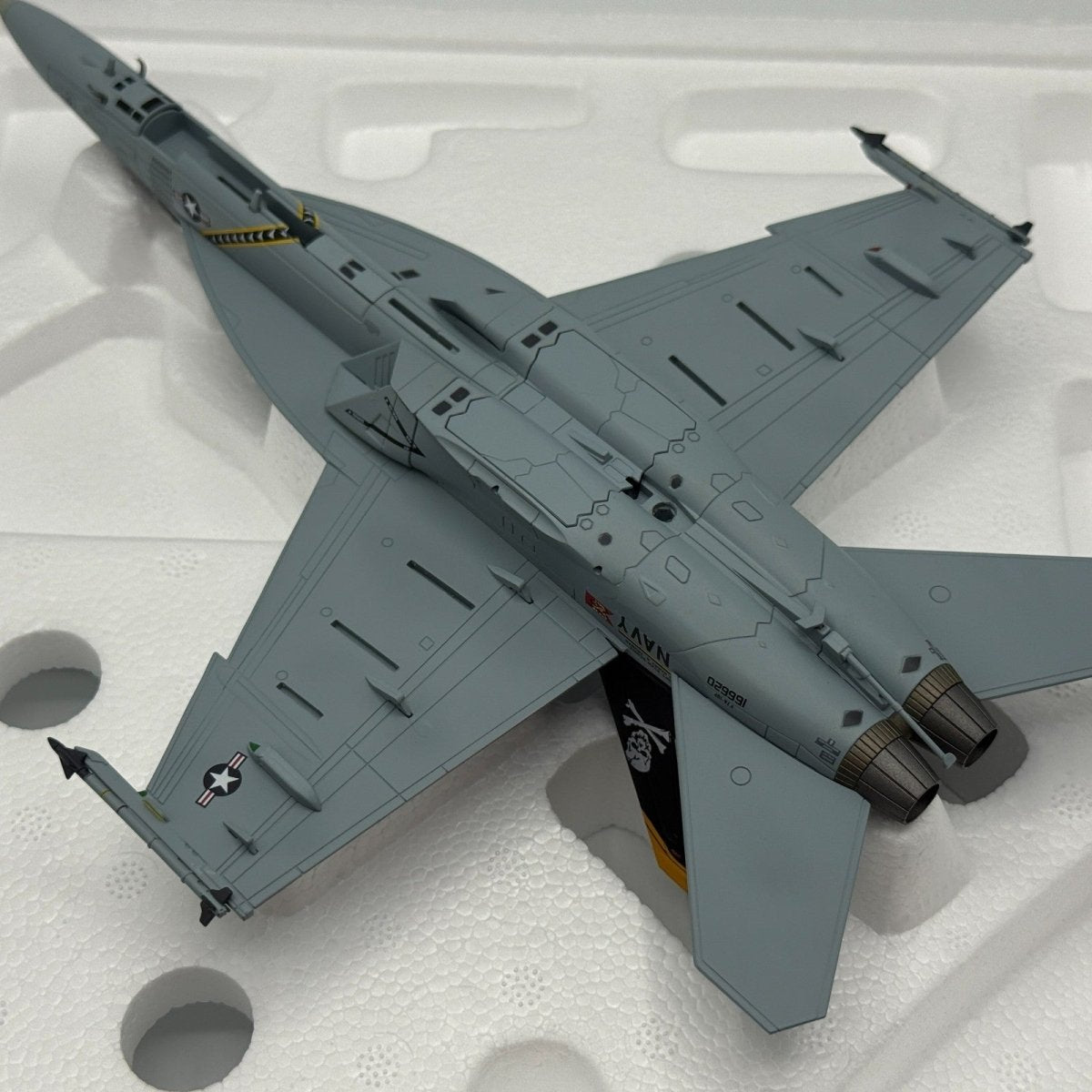 Hobby Master HA5120 1:72 F/A - 18F Super Hornet Operation Inherent Resolve - Hobby Master