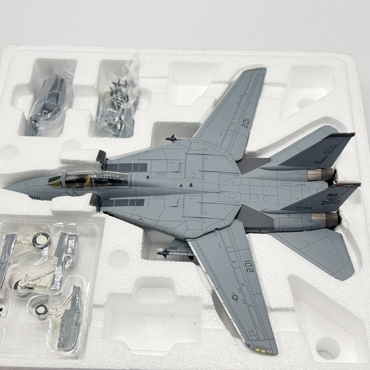Hobby Master HA5212 1:72 F - 14A Tomcat VF - 84 Jolly Rogers Desert Storm 1991 - Hobby Master