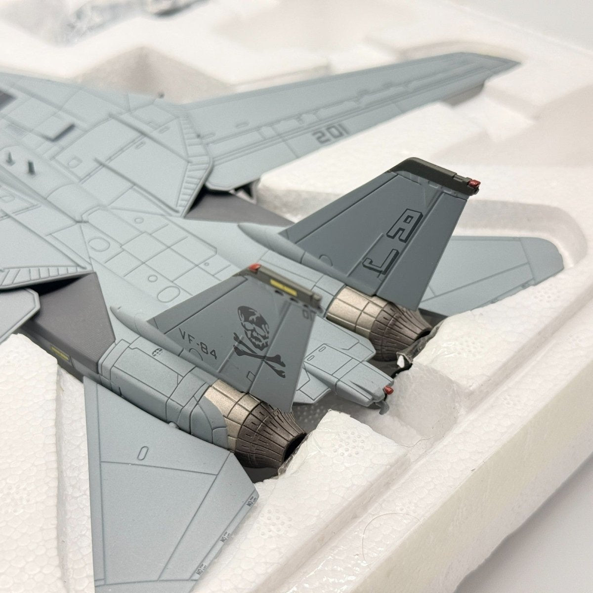 Hobby Master HA5212 1:72 F - 14A Tomcat VF - 84 Jolly Rogers Desert Storm 1991 - Hobby Master