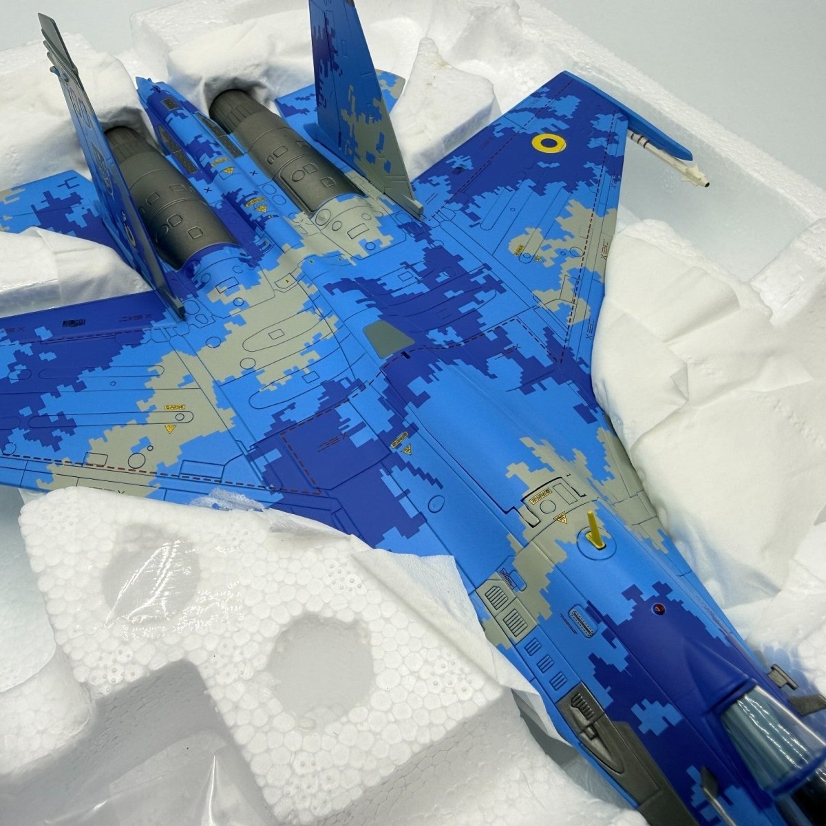 Hobby Master HA6010 1:72 Su - 27 Flanker B Serial 100, Ukrainian Air Force - Hobby Master