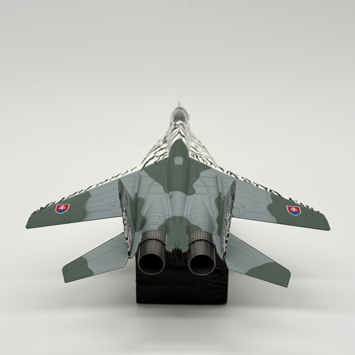 Hobby Master HA6513 1:72 MiG-29A Fulcrum Slovak Air Force Slovak Tiger 2002 - Hobby Master