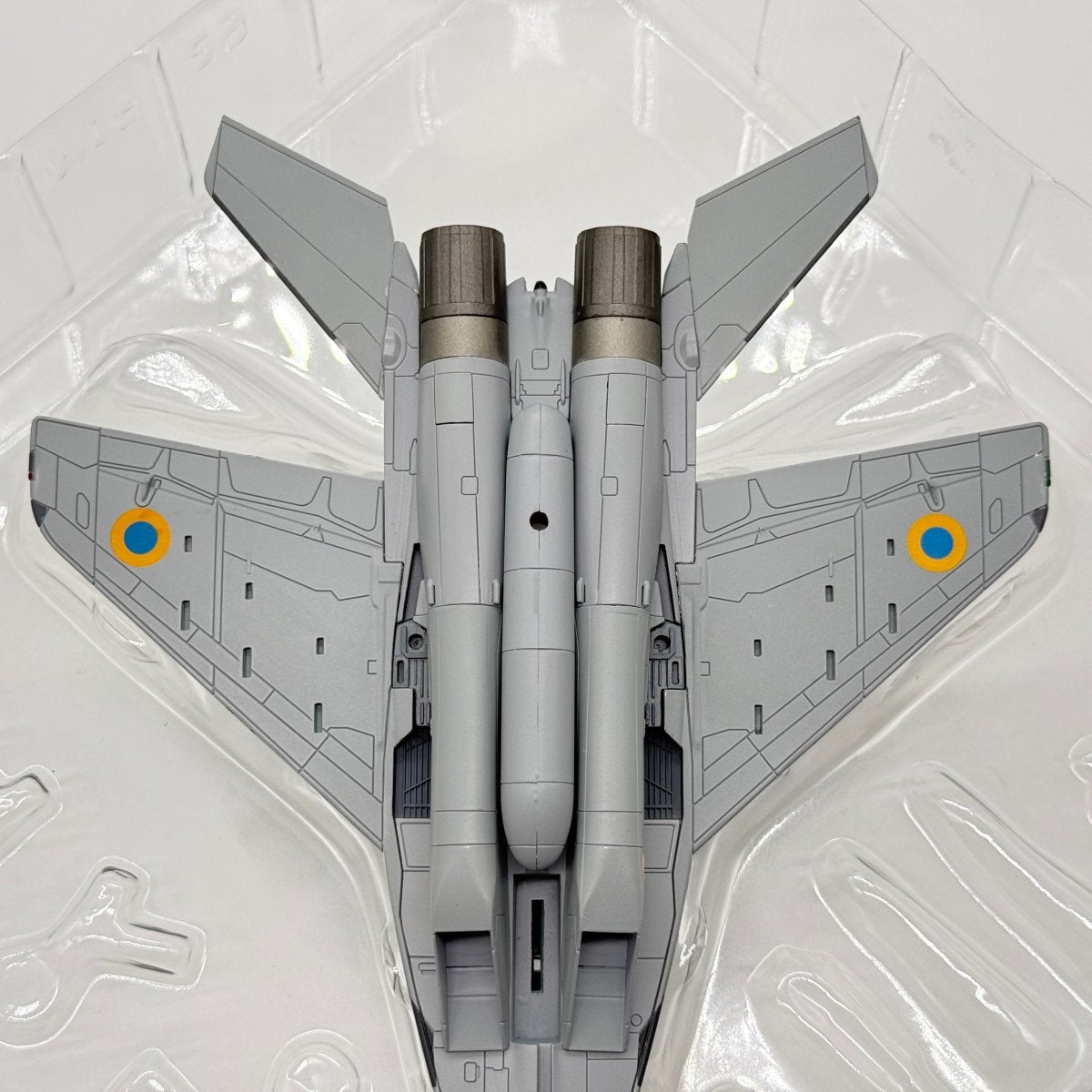 Hobby Master HA6518 1:72 Mikoyan MiG-29MU1 Fulcrum-C Ukrainian Air Force Yellow 57 Digital Camouflage 2014 - Hobby Master