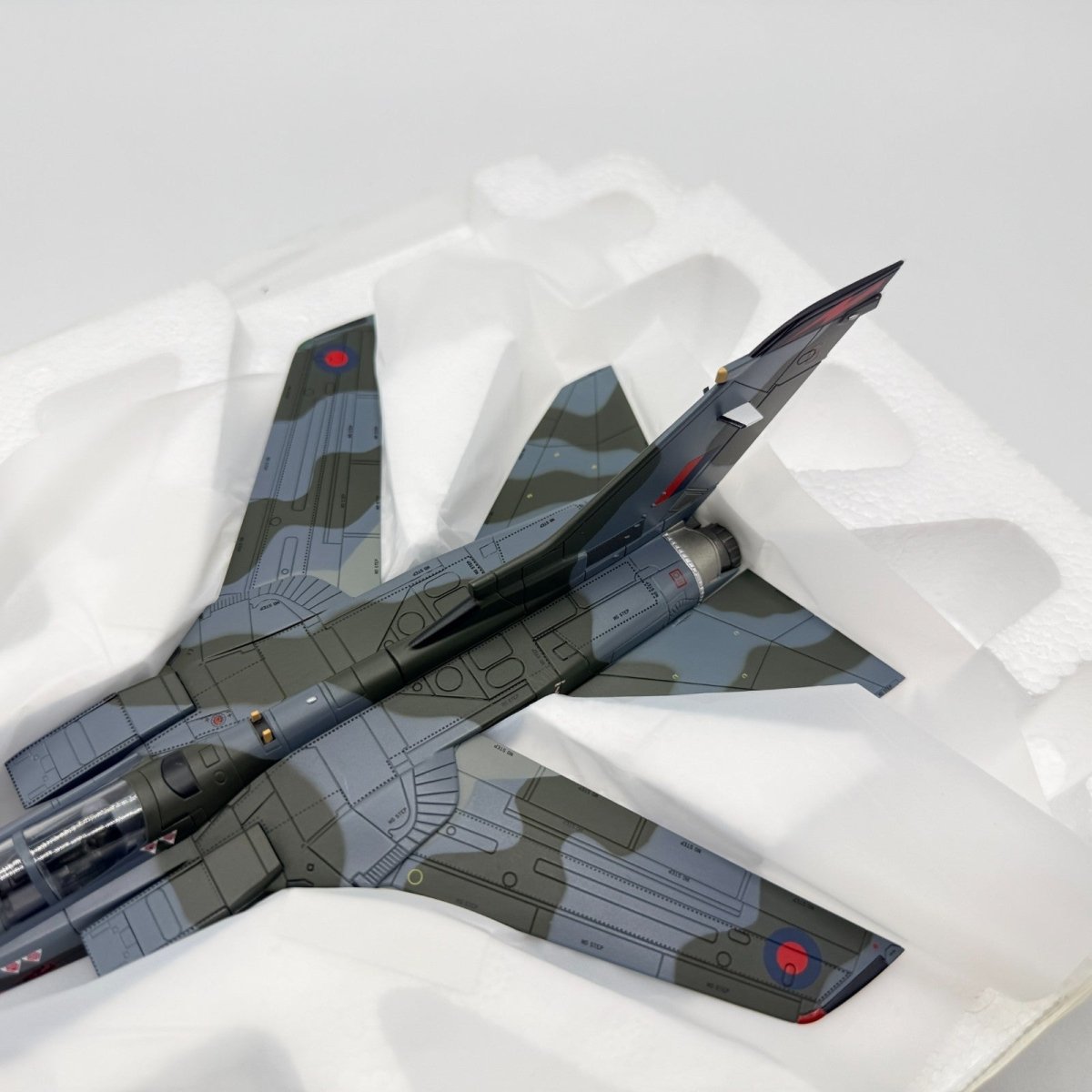Hobby Master HA6719 1:72 Tornado GR.1 ZA585 No.617 Sqn RAF Marham "Dambusters" - Hobby Master