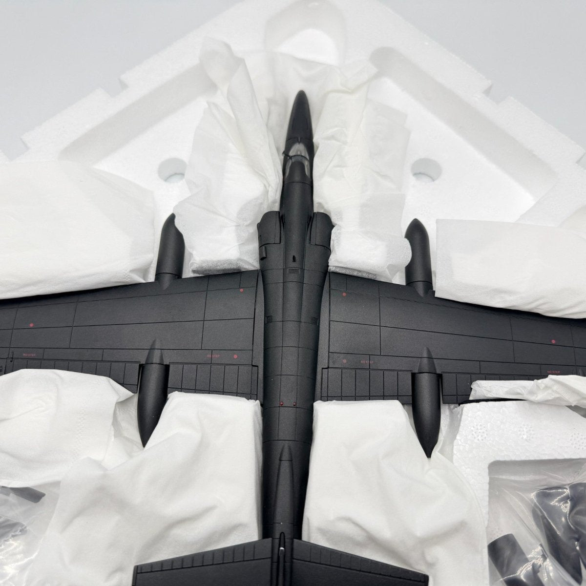 Hobby Master HA6901 1:72 Lockheed U - 2 "Dragon Lady" Beale AFB, 9th RW USAF - Hobby Master