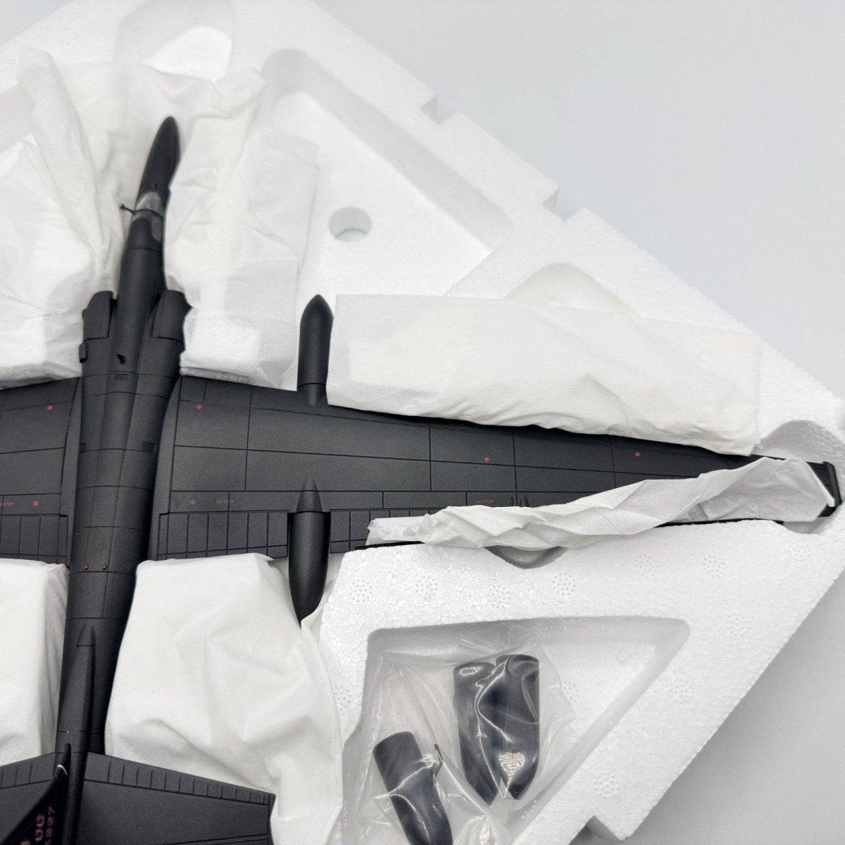 Hobby Master HA6901 1:72 Lockheed U - 2 "Dragon Lady" Beale AFB, 9th RW USAF - Hobby Master