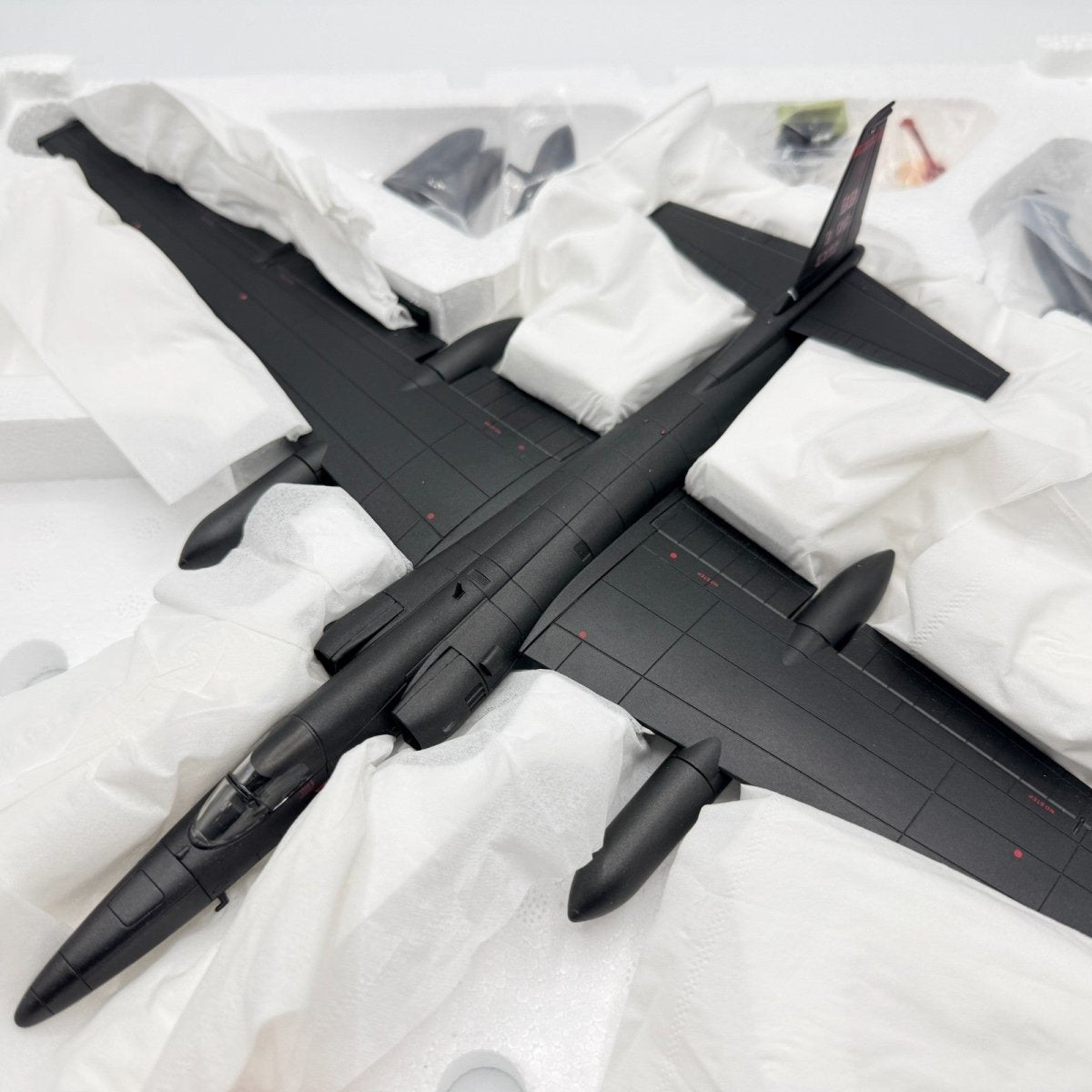 Hobby Master HA6901 1:72 Lockheed U - 2 "Dragon Lady" Beale AFB, 9th RW USAF - Hobby Master