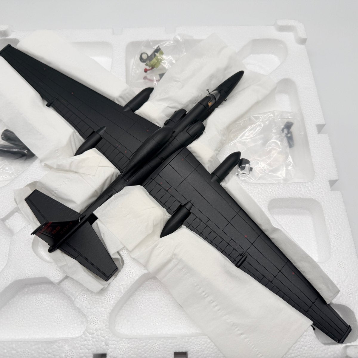 Hobby Master HA6903 1:72 Lockheed U - 2S Dragon Lady 80 - 1074 Fairford 2014 - Hobby Master