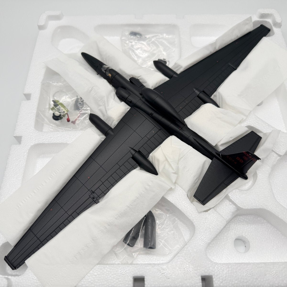 Hobby Master HA6903 1:72 Lockheed U - 2S Dragon Lady 80 - 1074 Fairford 2014 - Hobby Master