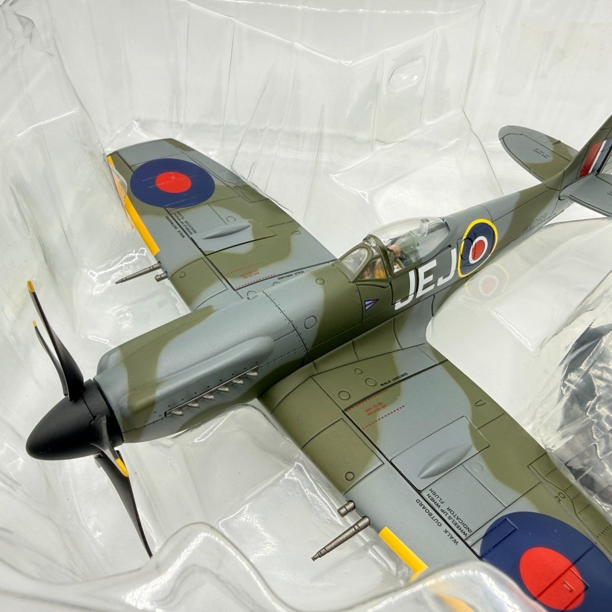 Hobby Master HA7101 1:48 Spitfire MK.XIVe MV268/JEJ "Johnnie Johnson" Germany - Hobby Master