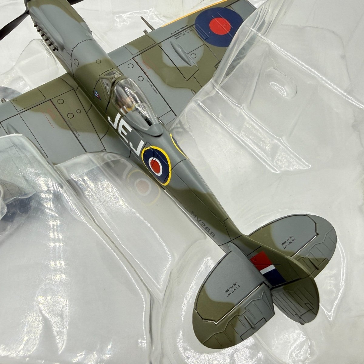 Hobby Master HA7101 1:48 Spitfire MK.XIVe MV268/JEJ "Johnnie Johnson" Germany - Hobby Master