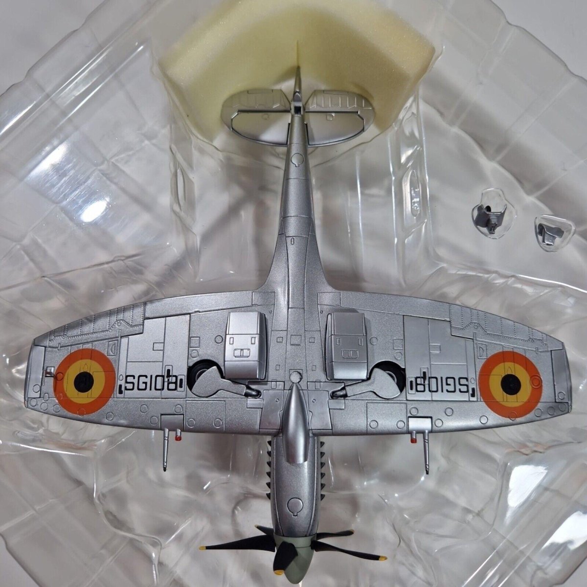 Hobby Master 1:48 Spitfire Mk XIVe Belgian Air Force 1951 Limited Edition HA7108 - Hobby Master