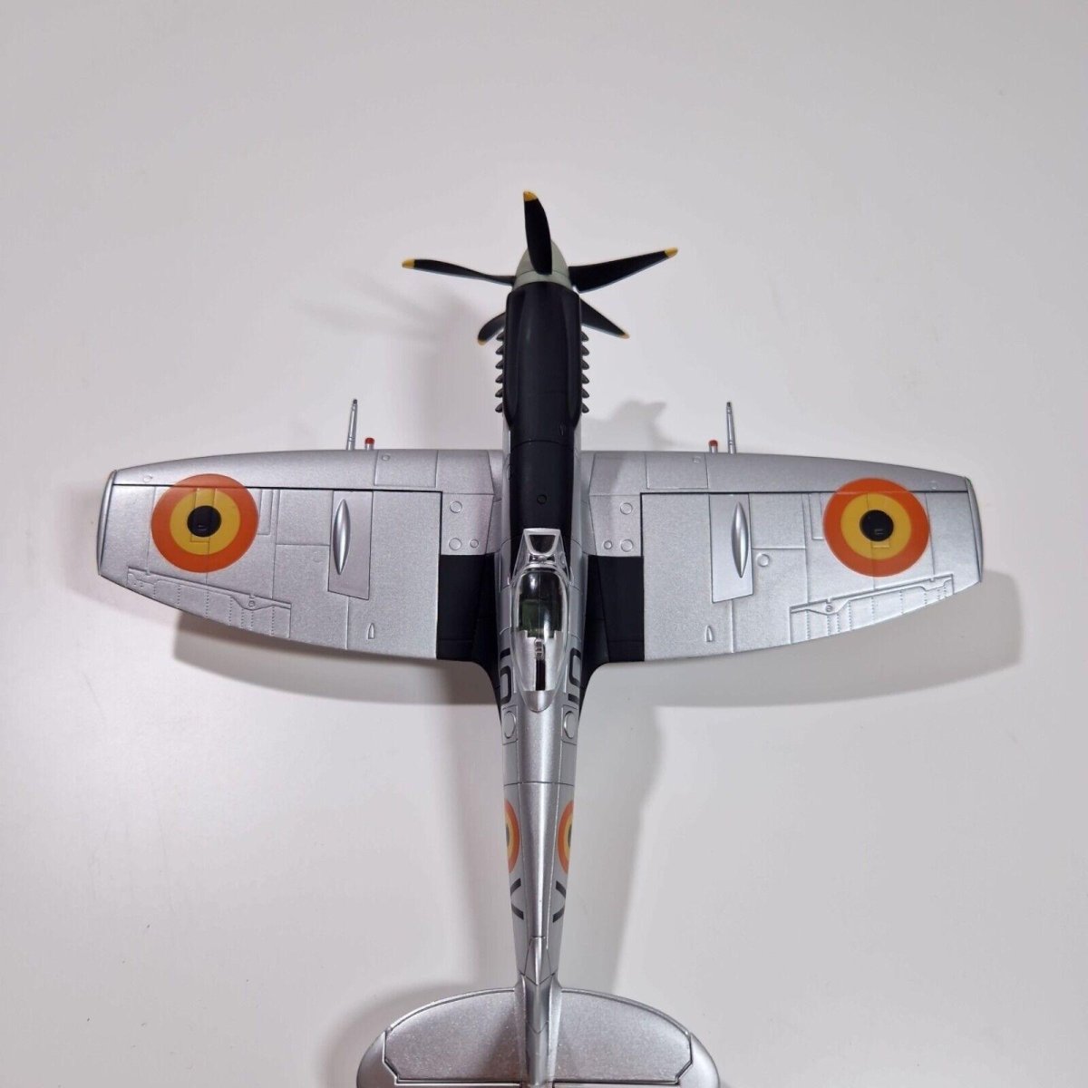 Hobby Master 1:48 Spitfire Mk XIVe Belgian Air Force 1951 Limited Edition HA7108 - Hobby Master