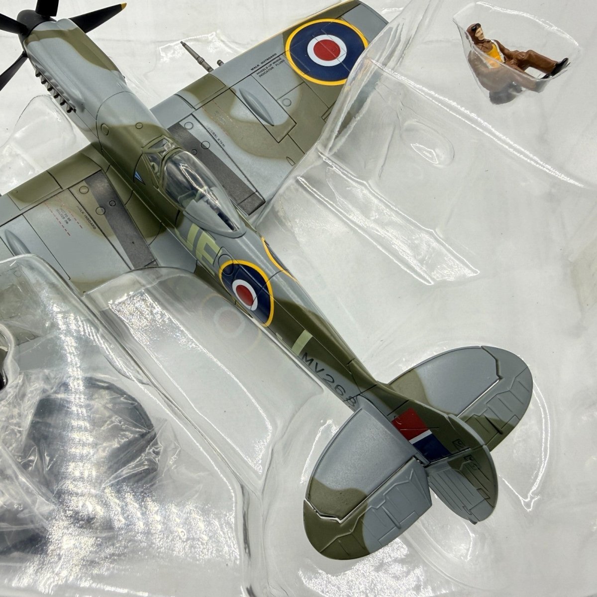 Hobby Master HA7112 1:48 Spitfire Mk.XIV MV293, Duxford Flying Legends Airshow - Hobby Master