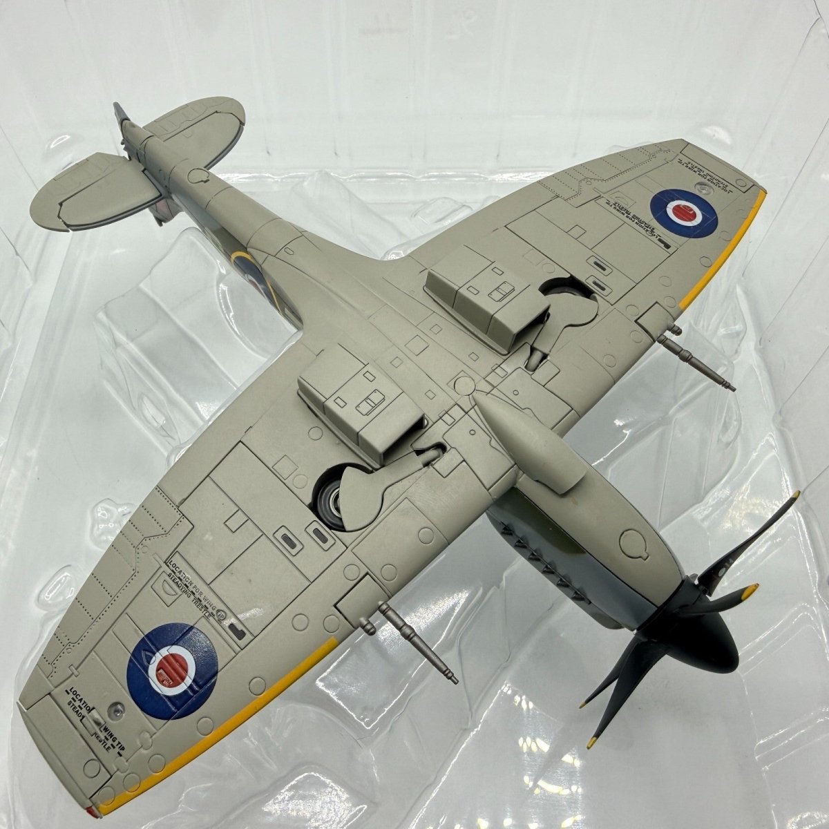 Hobby Master HA7112 1:48 Spitfire Mk.XIV MV293, Duxford Flying Legends Airshow - Hobby Master
