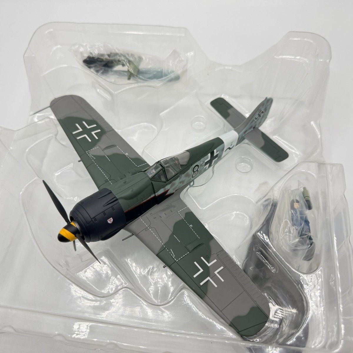 Hobby Master HA7404 1:48 Focke Wulf FW 190 A - 8/R2, Willi Maximowitz, France 1944 - Hobby Master