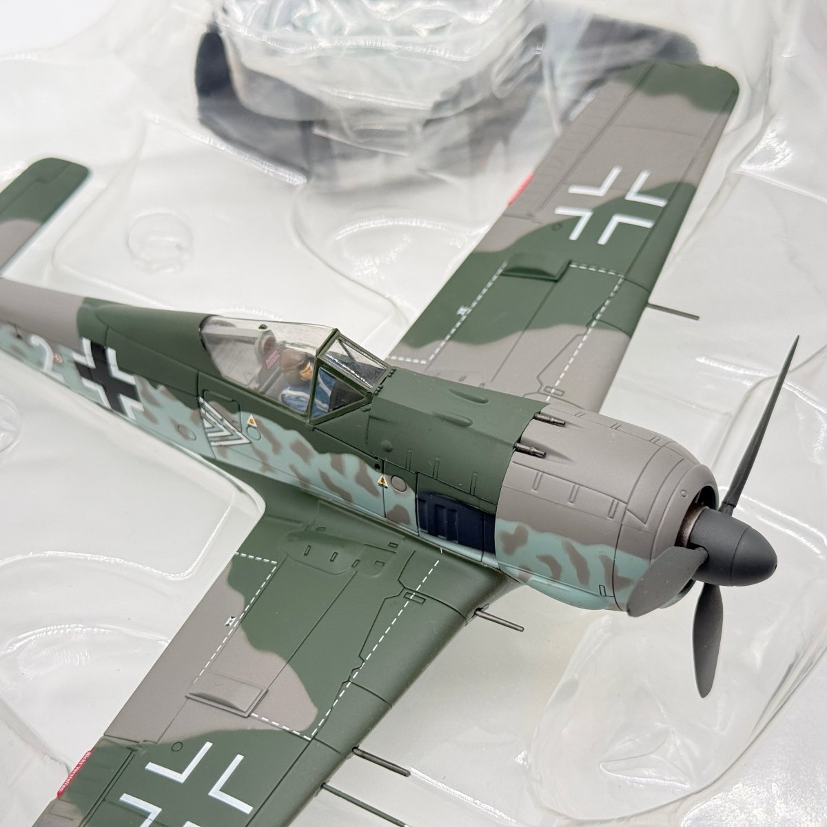 Hobby Master HA7409 1:48 Fw 190A Adolf Galland Berlin - Tempelhof 1944 - Hobby Master