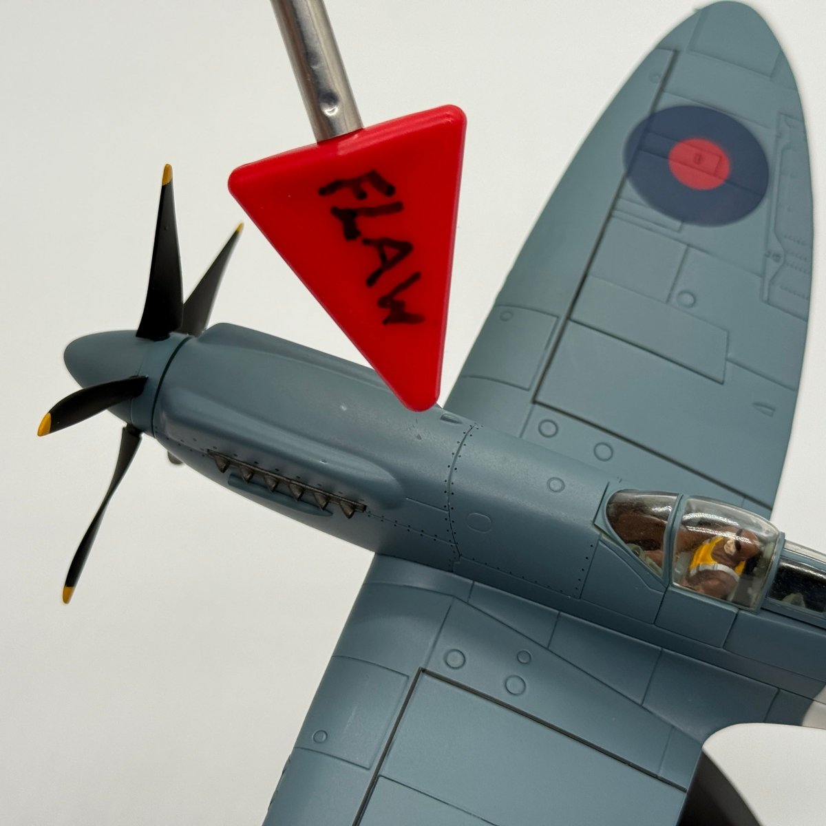Hobby Master HA7601 1:48 Supermarine Spitfire PR.Mk XIX RAF No.541 Sqn 1944 - Hobby Master