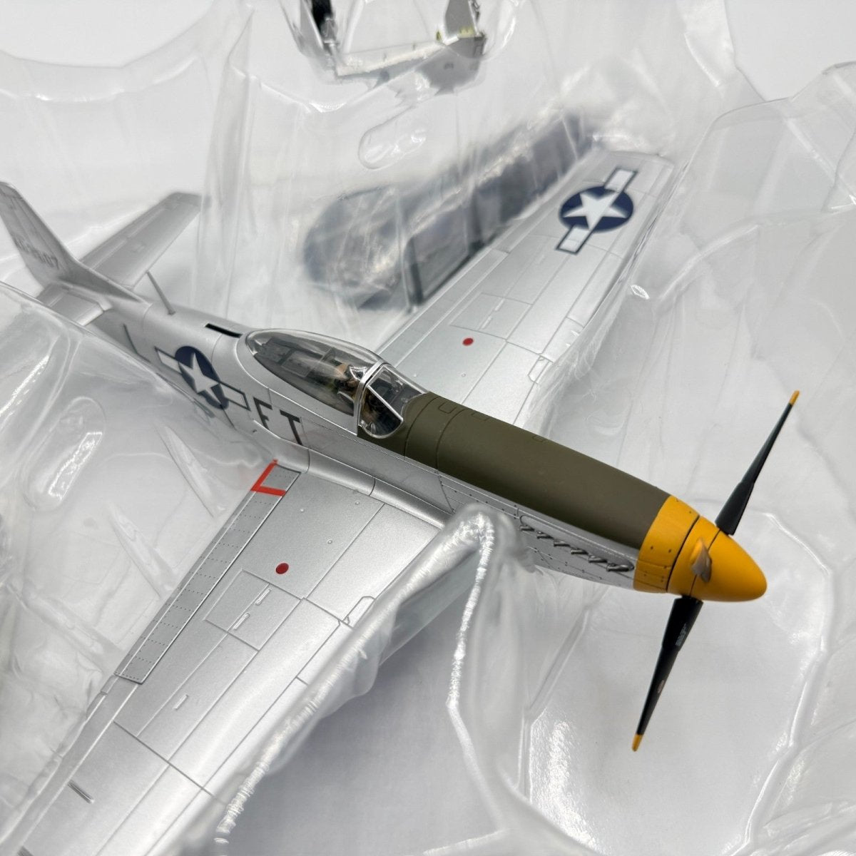 Hobby Master HA7701 1:48 P - 51D Mustang 'Lt Col Glen Eagleston' Limited Edition - Hobby Master