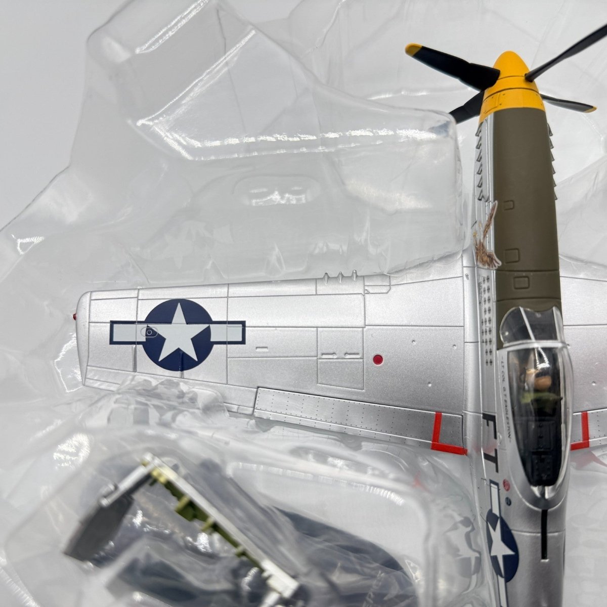 Hobby Master HA7701 1:48 P - 51D Mustang 'Lt Col Glen Eagleston' Limited Edition - Hobby Master
