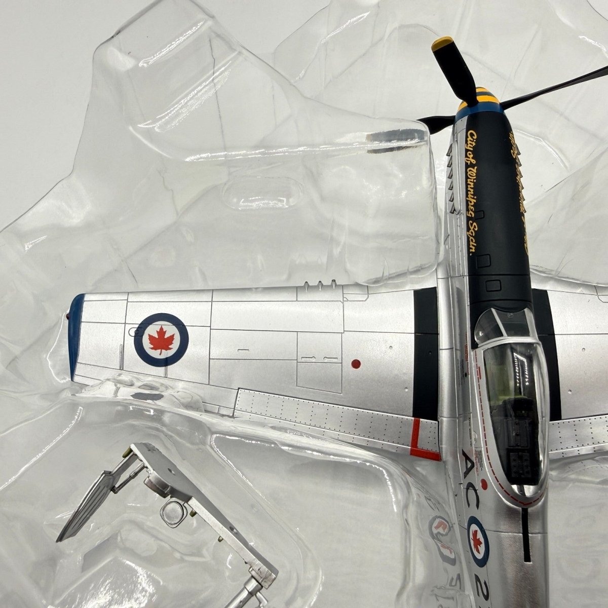 Hobby Master HA7707 1:48 P - 51D Mustang, 402 City of Winnipeg Sqn, RCAF - Hobby Master