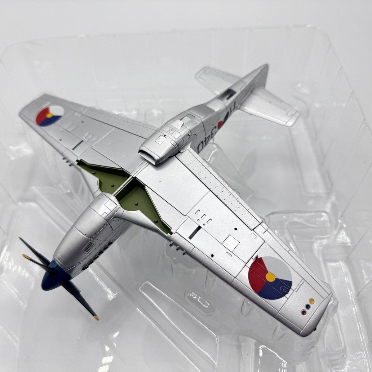Hobby Master HA7708 1:48 P - 51D Mustang, Netherlands East Indies Air Force - Hobby Master