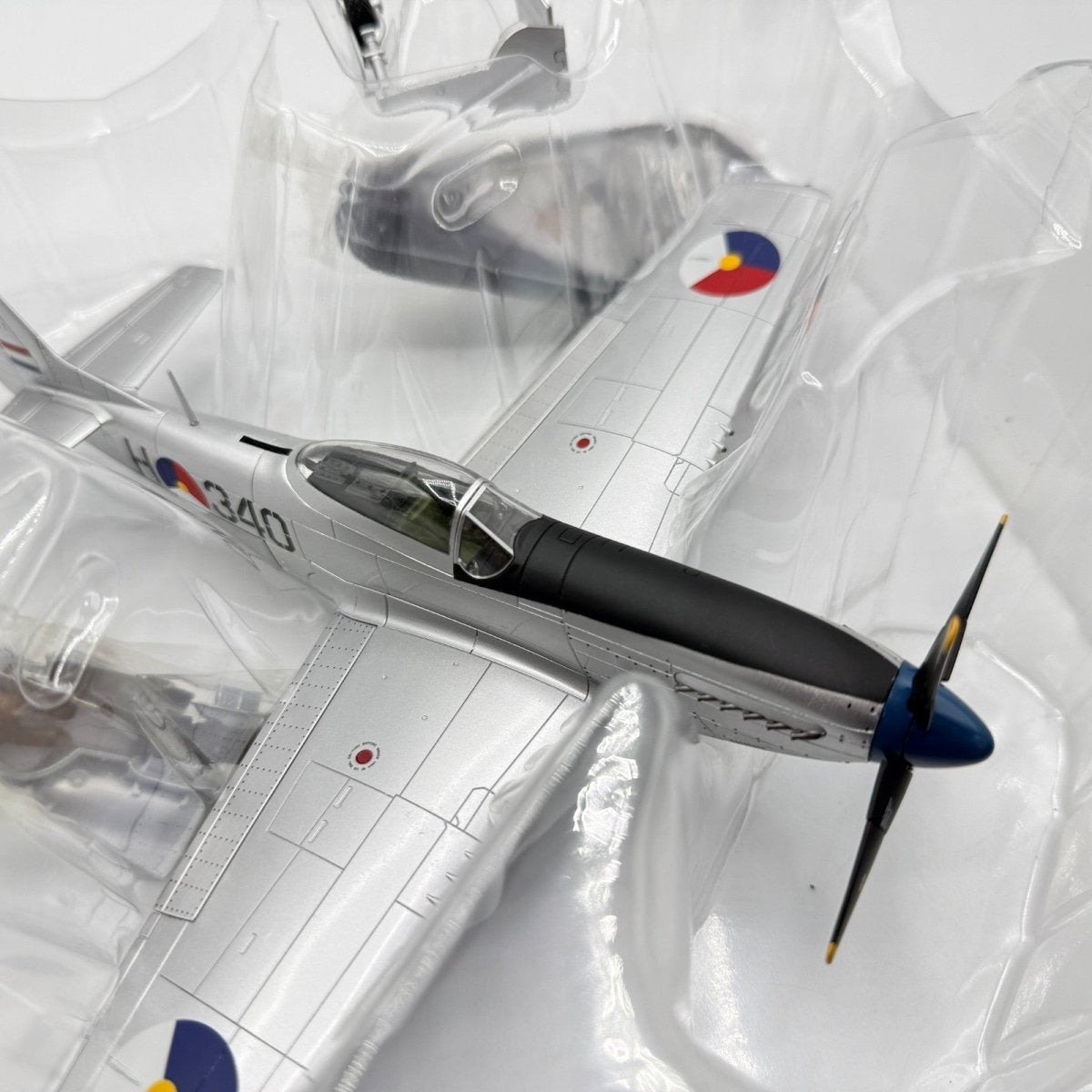 Hobby Master HA7708 1:48 P - 51D Mustang, Netherlands East Indies Air Force - Hobby Master
