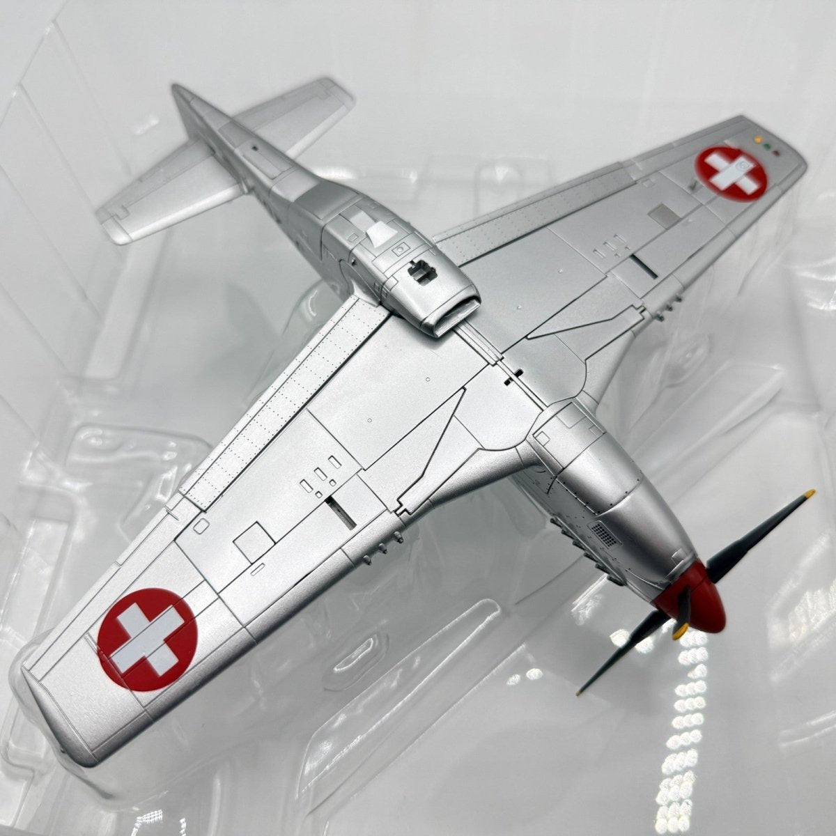 Hobby Master HA7725 1:48 P - 51D Mustang J - 2061, FISt 16, Swiss AF, September 1949 - Hobby Master