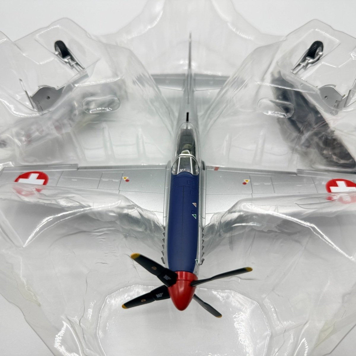 Hobby Master HA7725 1:48 P - 51D Mustang J - 2061, FISt 16, Swiss AF, September 1949 - Hobby Master