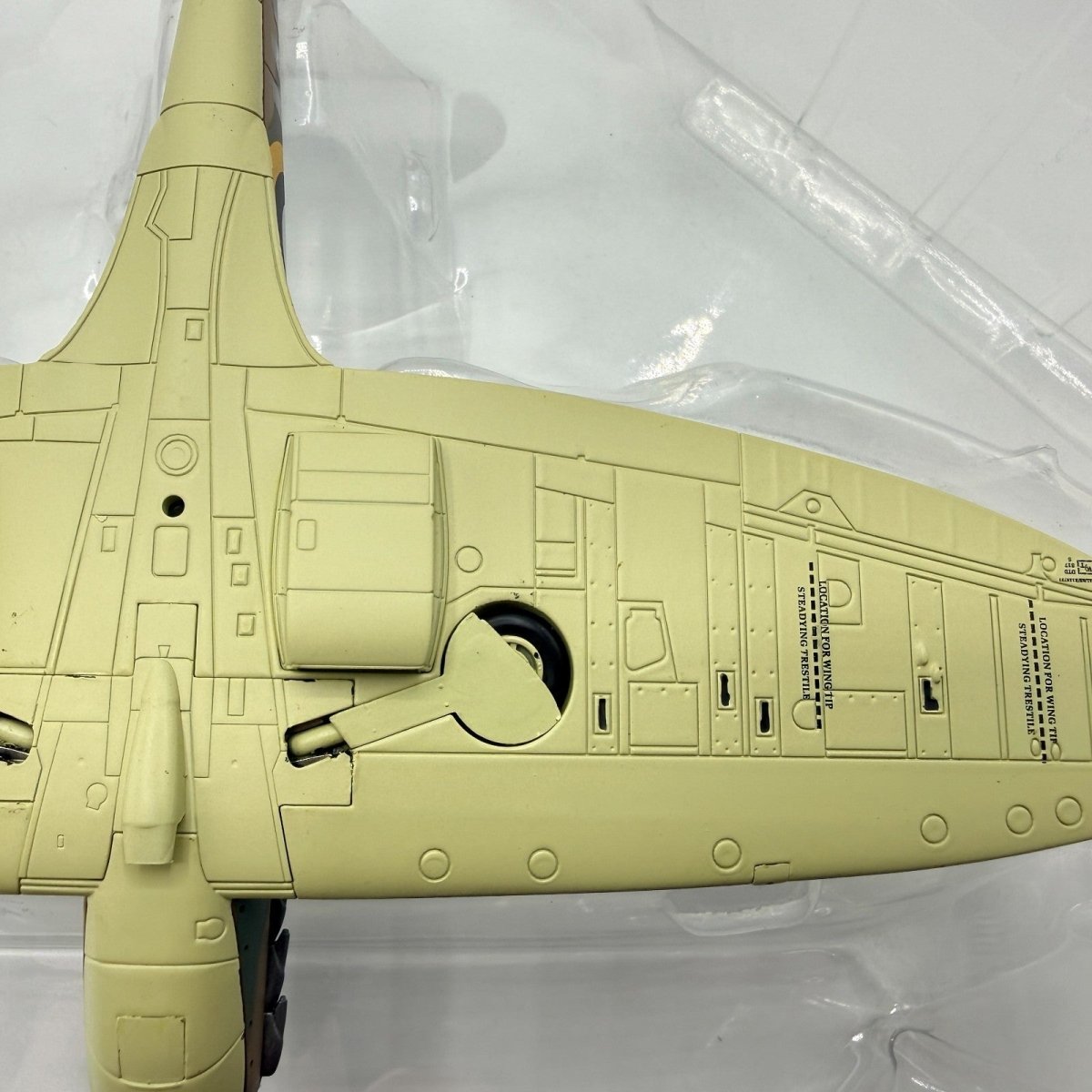 Hobby Master HA7801 1:48 Supermarine Spitfire Mk.1 DW - N Biggin Hill, Diecast - Hobby Master