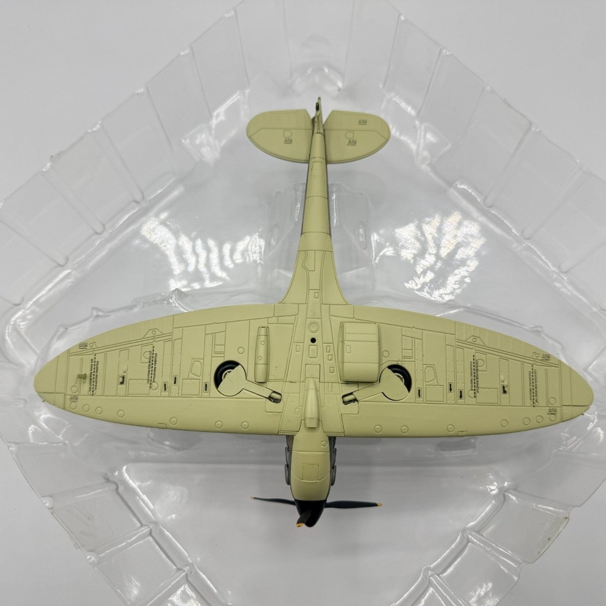 Hobby Master HA7801 1:48 Supermarine Spitfire Mk.1 DW - N Biggin Hill, Diecast - Hobby Master