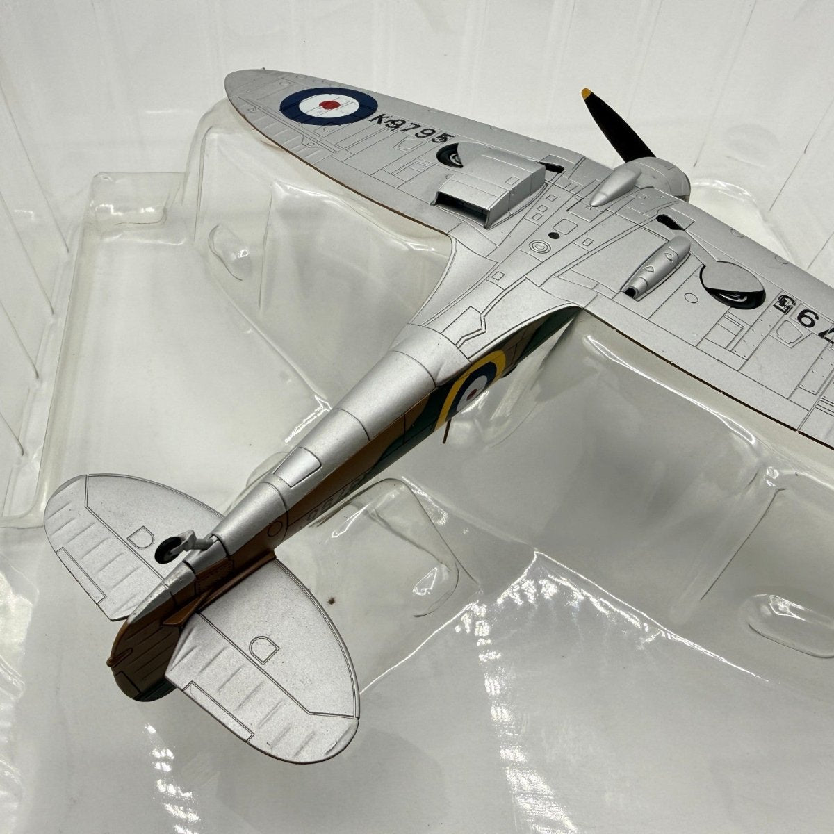 Hobby Master HA7804 1:48 Spitfire "K9795" RAF 19 Sqn, Duxford 1938 - Hobby Master