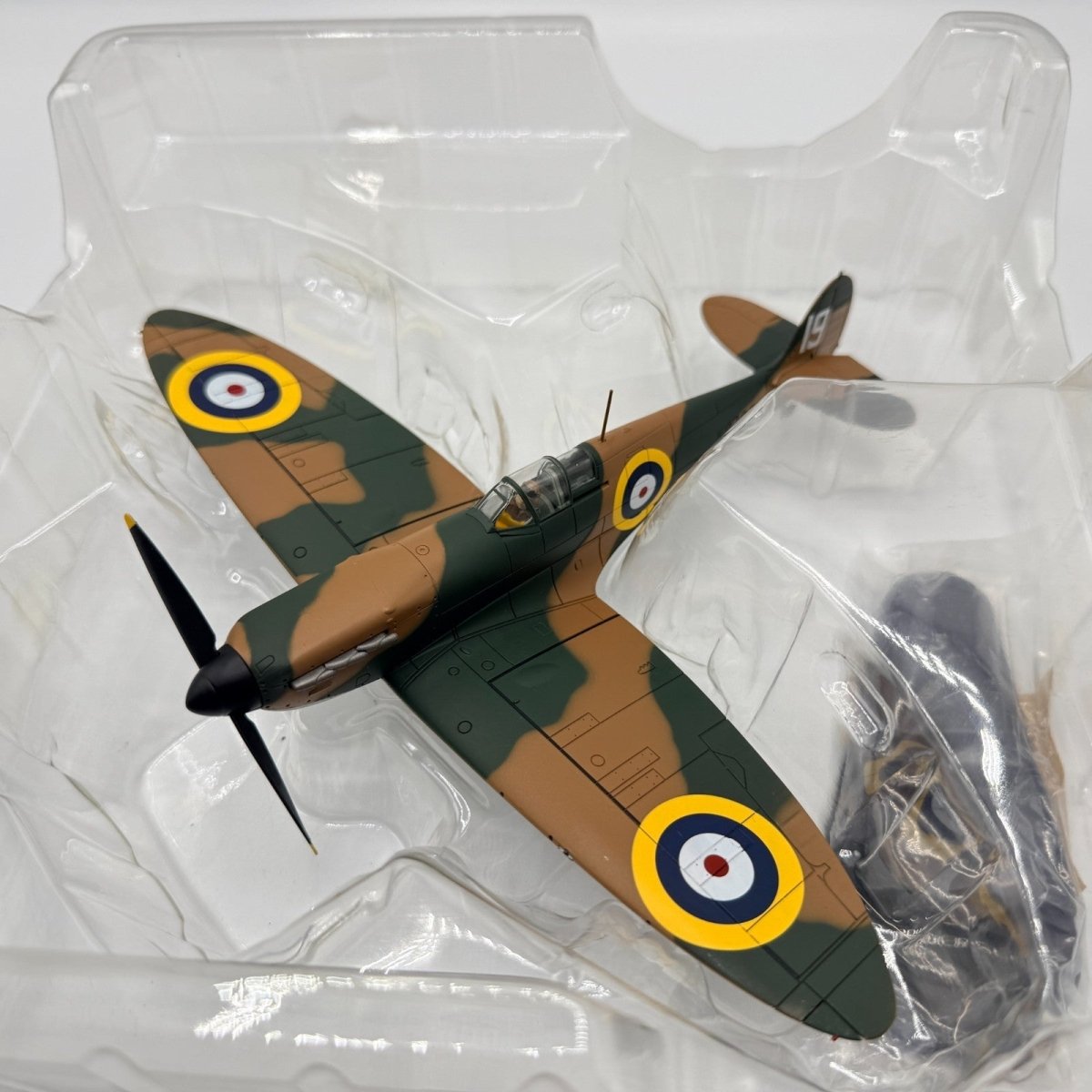Hobby Master HA7804 1:48 Spitfire "K9795" RAF 19 Sqn, Duxford 1938 - Hobby Master