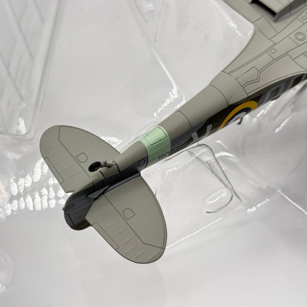 Hobby Master HA7806 1:48 Supermarine Spitfire Mk II RAF No.312 Czech Sqn DU-R Garfield Weston IV Adolf Vybiral 1941 - Hobby Master