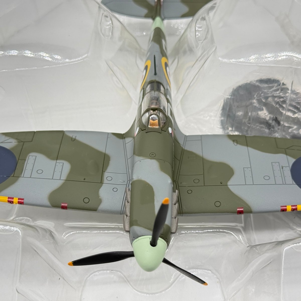 Hobby Master HA7806 1:48 Supermarine Spitfire Mk II RAF No.312 Czech Sqn DU-R Garfield Weston IV Adolf Vybiral 1941 - Hobby Master