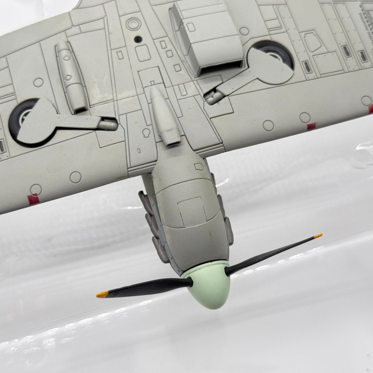 Hobby Master HA7806 1:48 Supermarine Spitfire Mk II RAF No.312 Czech Sqn DU-R Garfield Weston IV Adolf Vybiral 1941 - Hobby Master