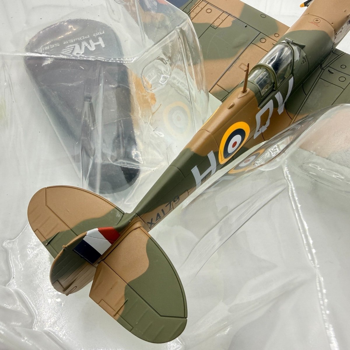 Hobby Master HA7810 1:48 Spitfire Mk.Ia X4179/QV - H, Flt Sgt G Unwin, 19 Sqn - Hobby Master