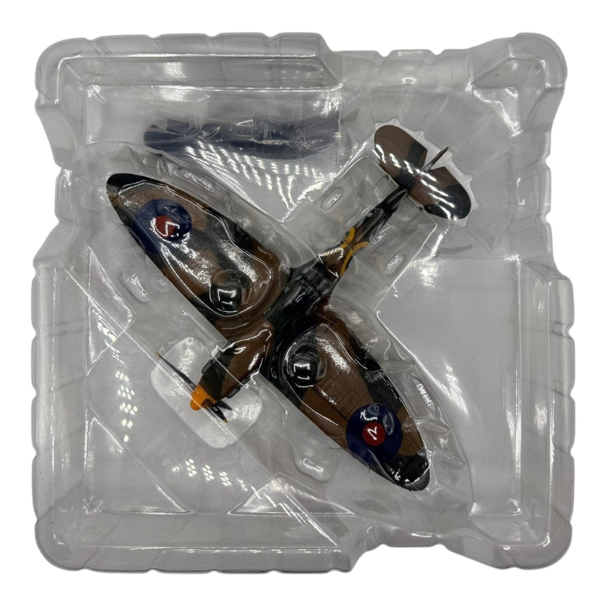 Hobby Master HA7811 1:48 Spitfire Mk I P9386/QV - K Brian Lane No.19 Sqn 1940 - Hobby Master