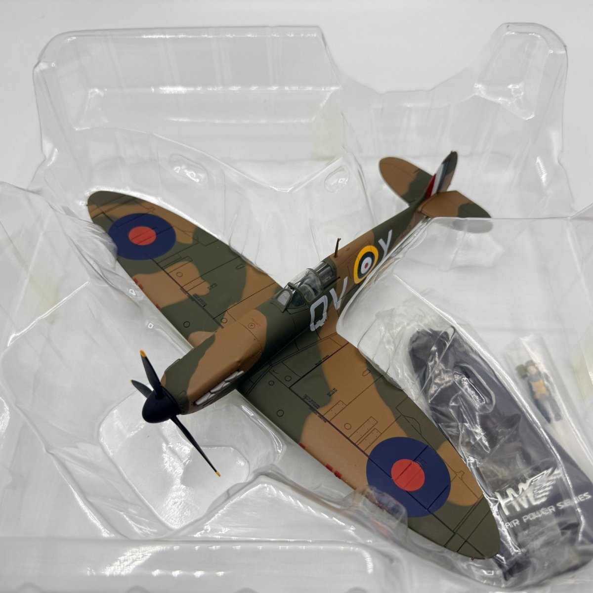 Hobby Master HA7812 1:48 Spitfire Mk.IIa P7423/QV - Y, Arthur Blake 19 Sqn 1940 - Hobby Master