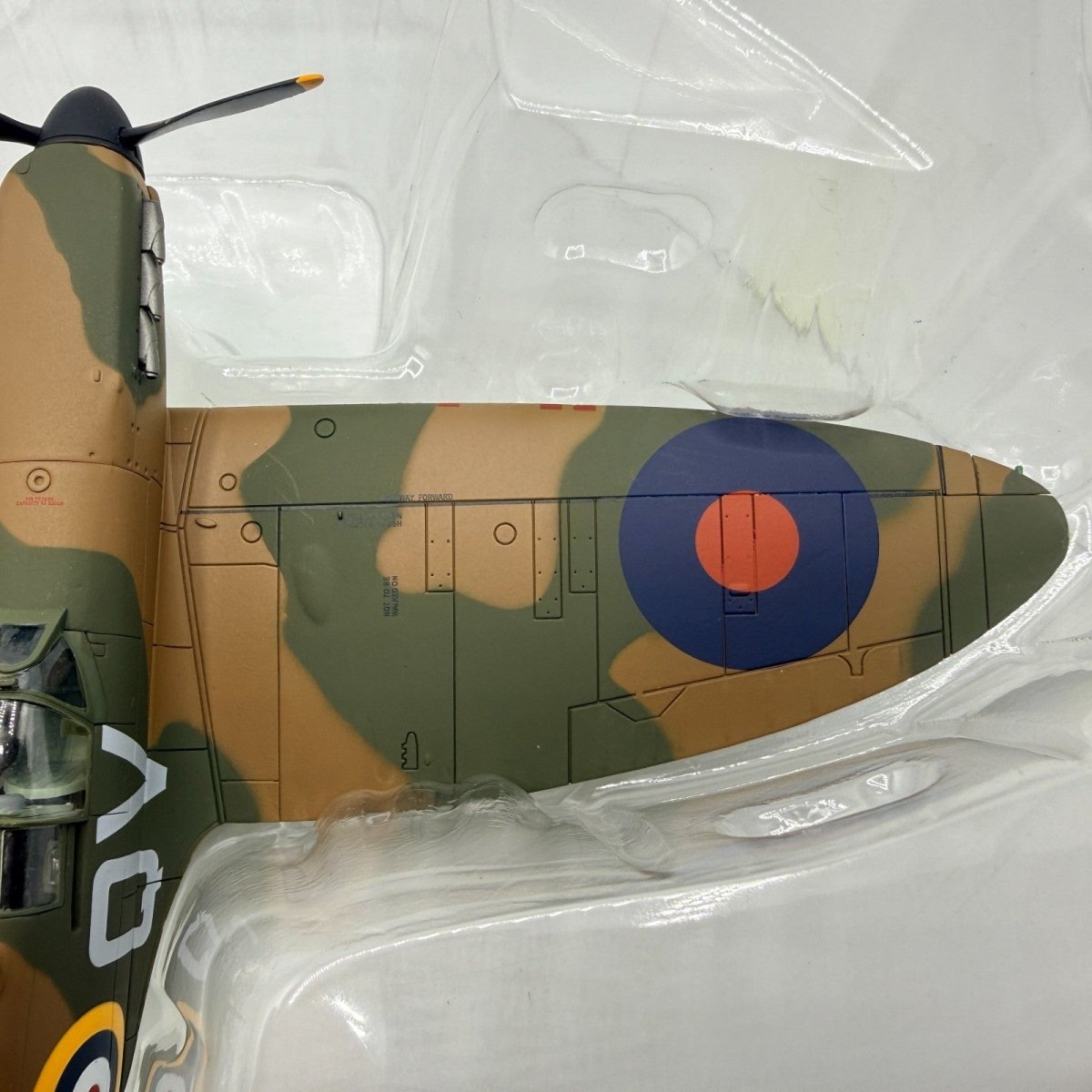 Hobby Master HA7812 1:48 Spitfire Mk.IIa P7423/QV - Y, Arthur Blake 19 Sqn 1940 - Hobby Master